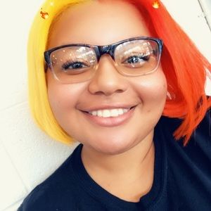 Meet your Posher, Candace